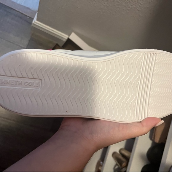 White sneakers Kenneth Cole size 8 - Picture 3 of 6